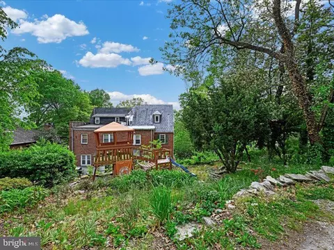 Exterior - 4113 Westview Rd, Baltimore, MD 21218 photo 6 of 11