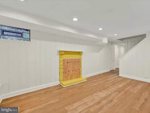 Living - 4113 Westview Rd, Baltimore, MD 21218 photo 5 of 6