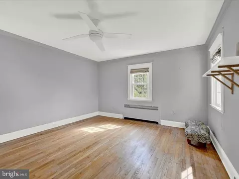 Bedroom - 4113 Westview Rd, Baltimore, MD 21218 photo 6 of 10