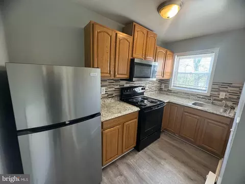 807 Stoll St, Brooklyn, MD 21225