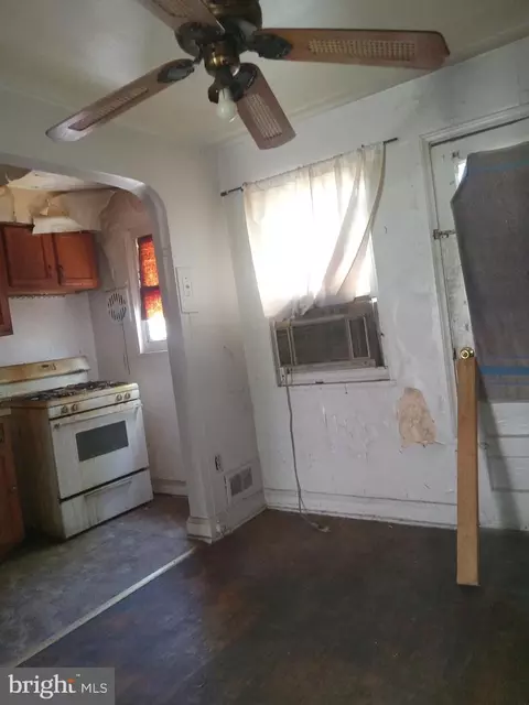 2577 Cecil Ave, Baltimore, MD 21218 photo 17