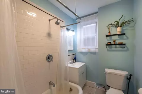 Bath - 309 E 29th St, Baltimore, MD 21218 photo 2 of 2