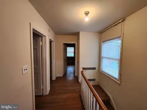 Entry Way - 3333 Dolfield Ave, Baltimore, MD 21215 photo 2 of 4