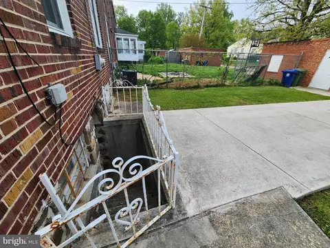 Exterior - 3333 Dolfield Ave, Baltimore, MD 21215 photo 4 of 5
