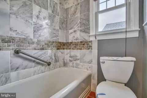 Bath - 2706 Christopher Ave, Baltimore, MD 21214 photo 2 of 6