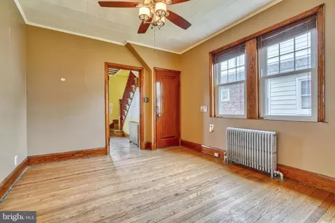 Entry Way - 2706 Christopher Ave, Baltimore, MD 21214 photo 1 of 4