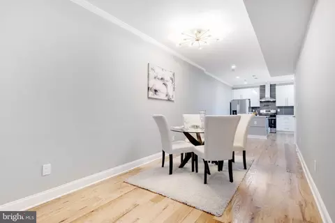 Entry Way - 1745 E Lombard St, Baltimore, MD 21231 photo 11 of 17