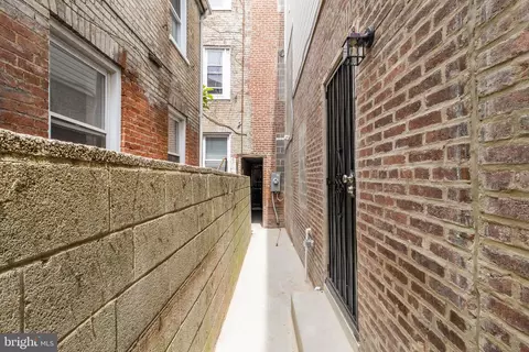 Entry Way - 1745 E Lombard St, Baltimore, MD 21231 photo 17 of 17