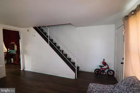 Entry Way - 3044 Janice Ave, Baltimore, MD 21230 photo 1 of 4