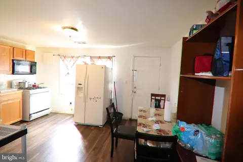 Entry Way - 3044 Janice Ave, Baltimore, MD 21230 photo 2 of 4