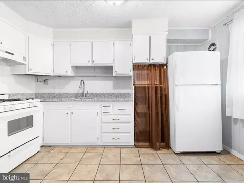 1424 Bonsal St, Baltimore, MD 21224 photo 15