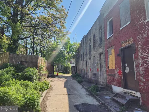 1815 Lemmon St, Baltimore, MD 21223 photo 3