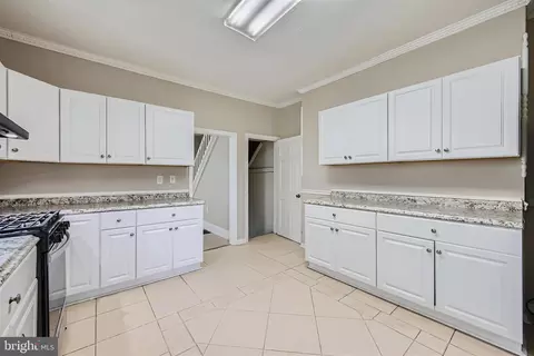 Entry Way - 3147 Strickland St, Baltimore, MD 21229 photo 1 of 3