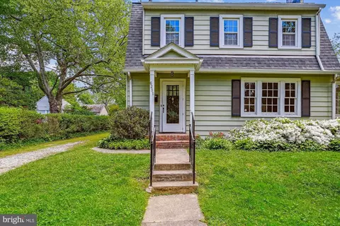 Exterior - 6211 Pinehurst Rd, Baltimore, MD 21212 photo 2 of 9