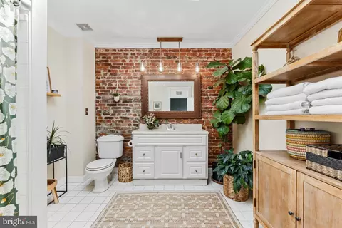 Bath - 3306 Beech Ave, Baltimore, MD 21211 photo 3 of 4