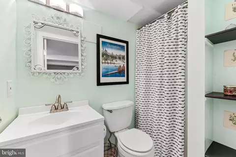 Bath - 3306 Beech Ave, Baltimore, MD 21211 photo 4 of 4