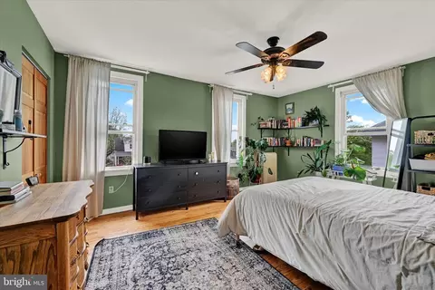 Bedroom - 2822 Beechland Ave, Baltimore, MD 21214 photo 2 of 3