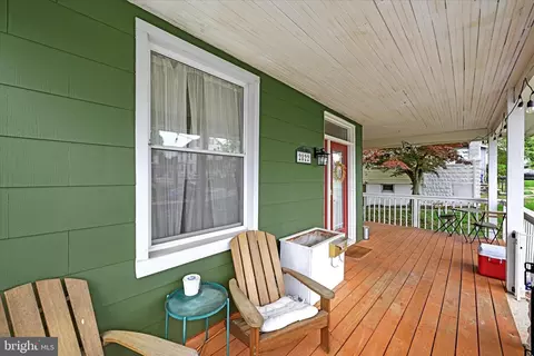 Exterior - 2822 Beechland Ave, Baltimore, MD 21214 photo 11 of 12