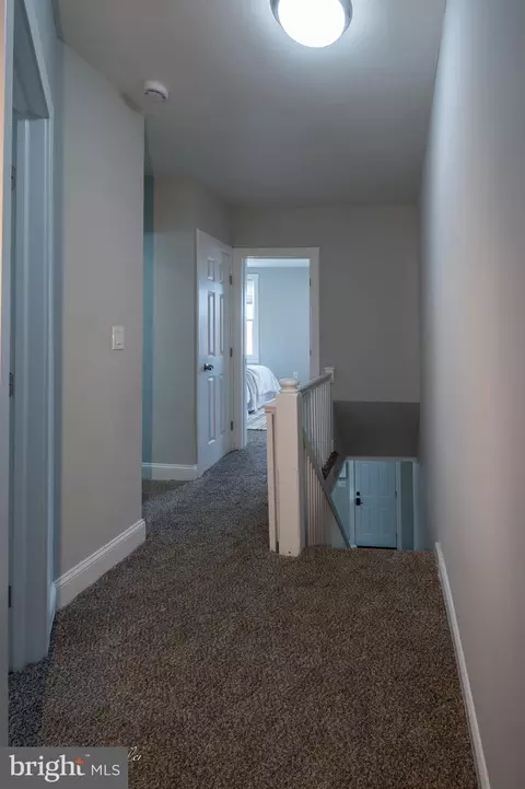 Entry Way - 3537 Elmley Ave, Baltimore, MD 21213 photo 4 of 7