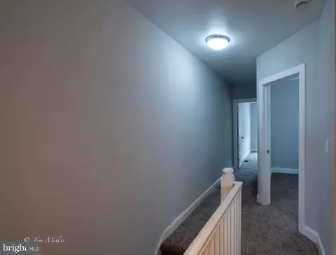 Entry Way - 3537 Elmley Ave, Baltimore, MD 21213 photo 5 of 7