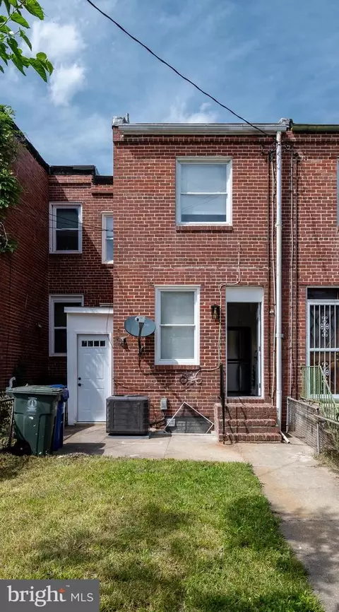 Exterior - 3537 Elmley Ave, Baltimore, MD 21213 photo 3 of 3