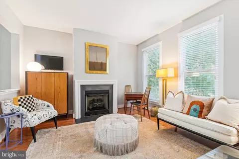 Living - 20 S Regester St, Baltimore, MD 21231 photo 2 of 5
