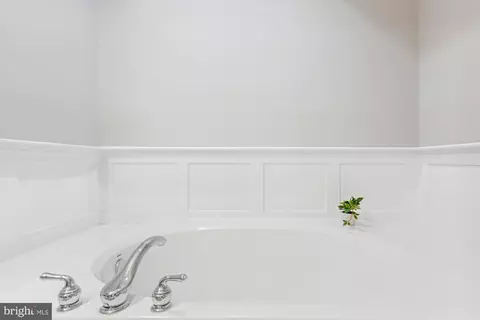 Bath - 20 S Regester St, Baltimore, MD 21231 photo 2 of 3