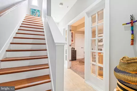 Entry Way - 20 S Regester St, Baltimore, MD 21231 photo 3 of 7