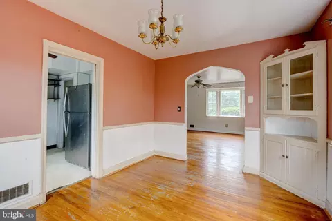 6207 Pioneer Dr, Baltimore, MD 21214