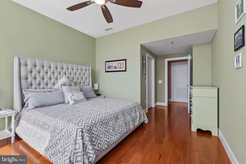 Bedroom - 2772 Lighthouse Pt E #404, Baltimore, MD 21224 photo 4 of 6