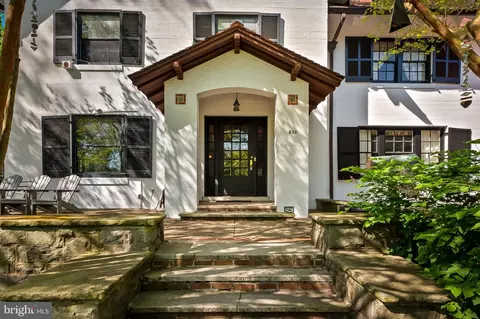 835 W University Pkwy, Baltimore, MD 21210