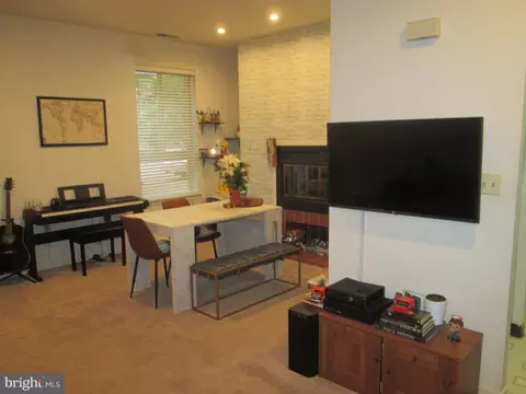 4 W Lee St #R63, Baltimore, MD 21201