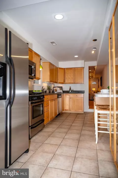Kitchen - 1229 Riverside Ave, Baltimore, MD 21230 photo 3 of 5