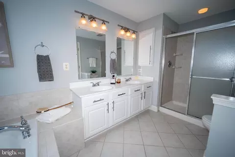 Bath - 1229 Riverside Ave, Baltimore, MD 21230 photo 8 of 8