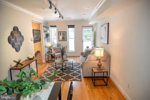Living - 1229 Riverside Ave, Baltimore, MD 21230 photo 2 of 2
