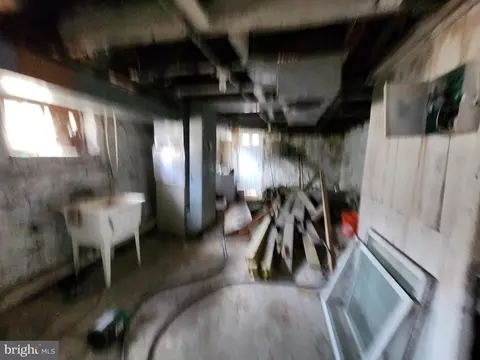Entry Way - 2 N Ashburton St, Baltimore, MD 21223 photo 2 of 7