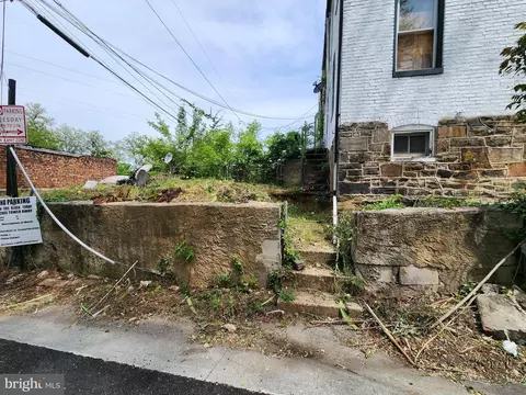 Exterior - 2 N Ashburton St, Baltimore, MD 21223 photo 5 of 5