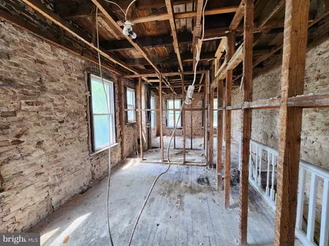 Entry Way - 2 N Ashburton St, Baltimore, MD 21223 photo 7 of 7