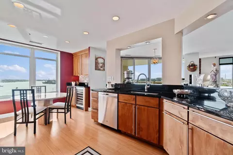Kitchen - 100 Harborview Dr #802, Baltimore, MD 21230 photo 2 of 8