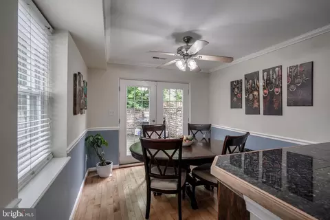 Dining - 724 S Luzerne Ave, Baltimore, MD 21224 photo 1 of 2