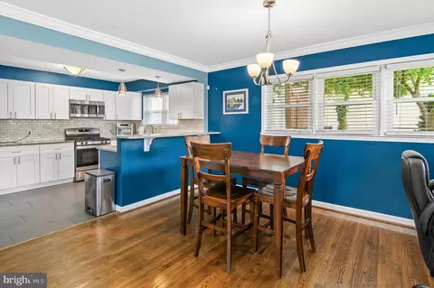 Dining - 413 S Wickham Rd, Baltimore, MD 21229 photo 2 of 2