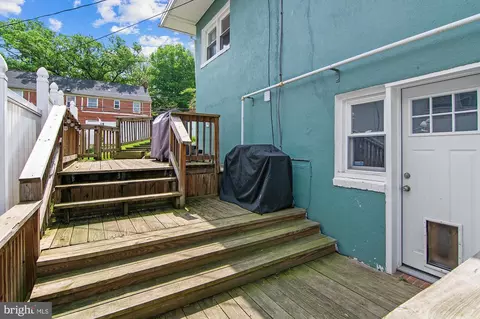 Exterior - 413 S Wickham Rd, Baltimore, MD 21229 photo 3 of 6