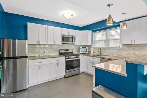 Kitchen - 413 S Wickham Rd, Baltimore, MD 21229 photo 3 of 4