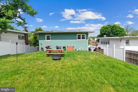 Exterior - 413 S Wickham Rd, Baltimore, MD 21229 photo 4 of 6