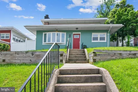 Exterior - 413 S Wickham Rd, Baltimore, MD 21229 photo 2 of 6