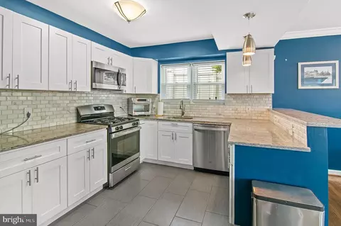 Kitchen - 413 S Wickham Rd, Baltimore, MD 21229 photo 1 of 4