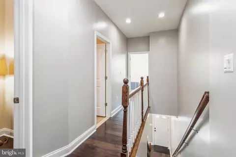 Entry Way - 1730 E Oliver St, Baltimore, MD 21213 photo 10 of 14