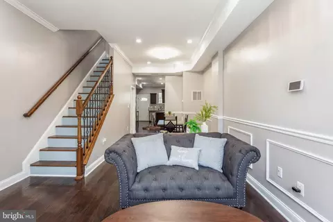 Entry Way - 1730 E Oliver St, Baltimore, MD 21213 photo 3 of 14
