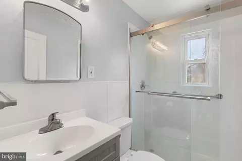 5573 Elderon Ave, Baltimore, MD 21215 photo 8