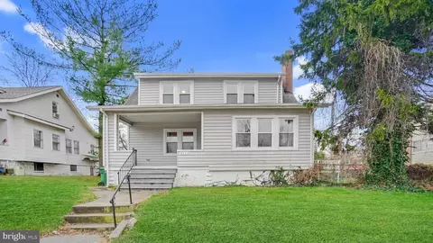 Exterior - 3113 Cedarhurst Rd, Baltimore, MD 21214 photo 2 of 6